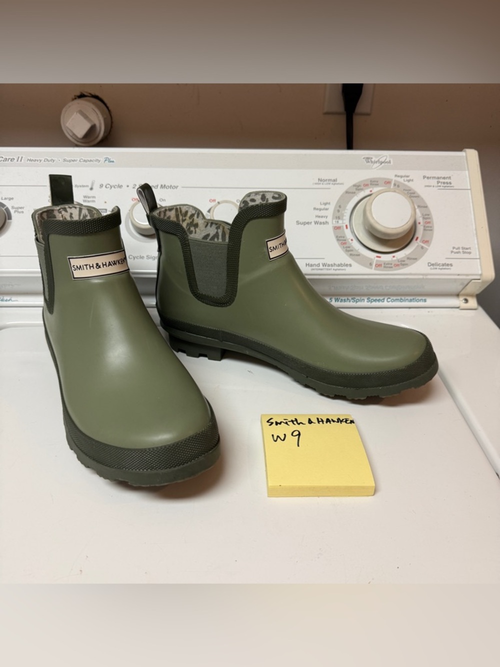 Smith & Hawken Olive Green Chelsea Rain Boots W9